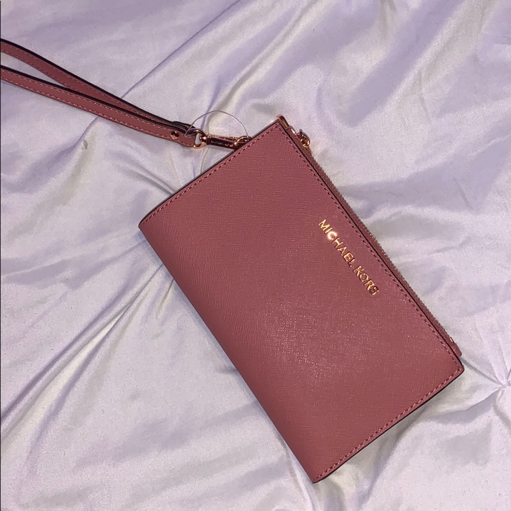Michael Kors Wristlet Wallet